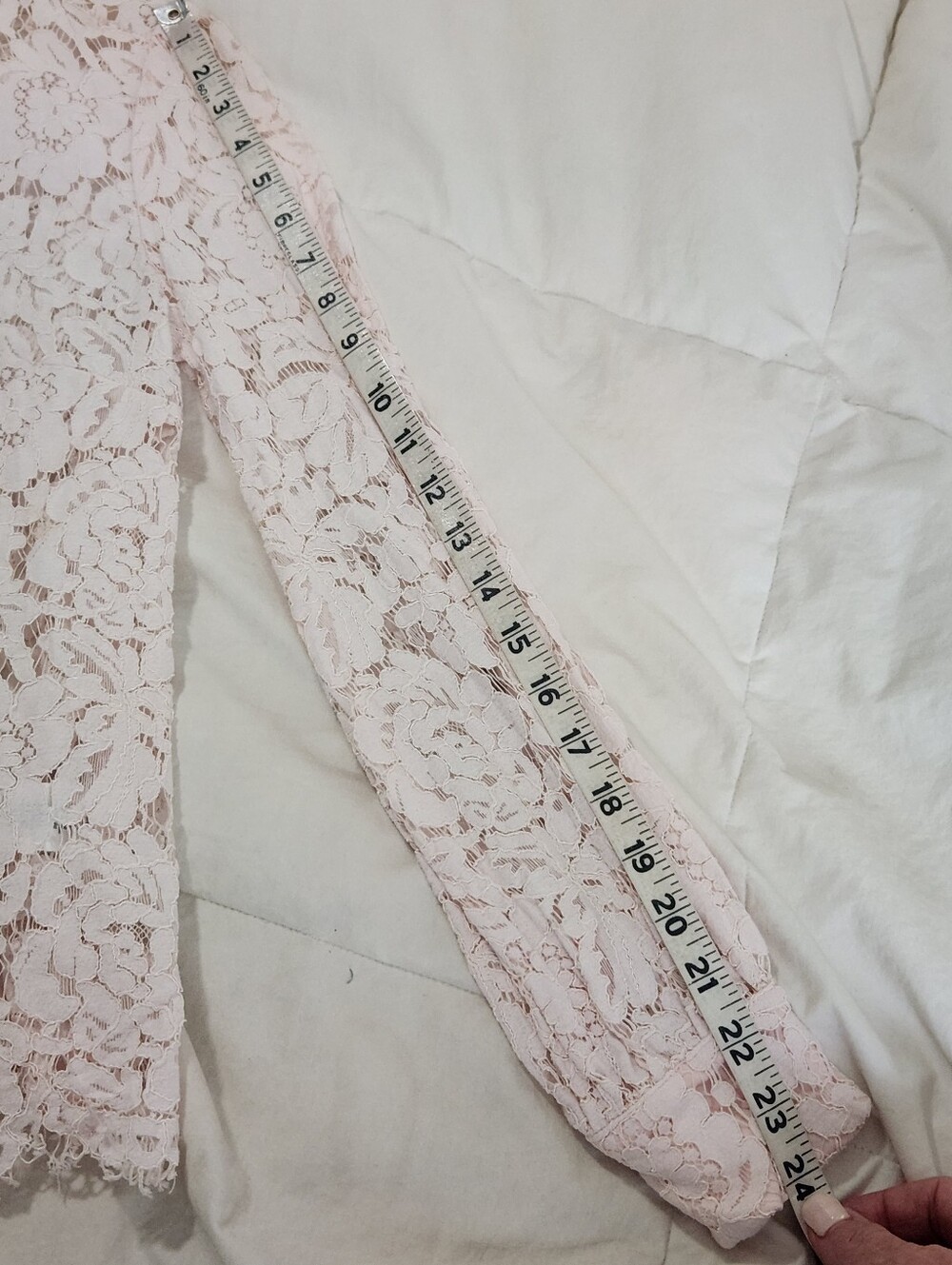 Elie Tahari Pink Lace Blouse Size Small Elegant - Picture 8 of 10